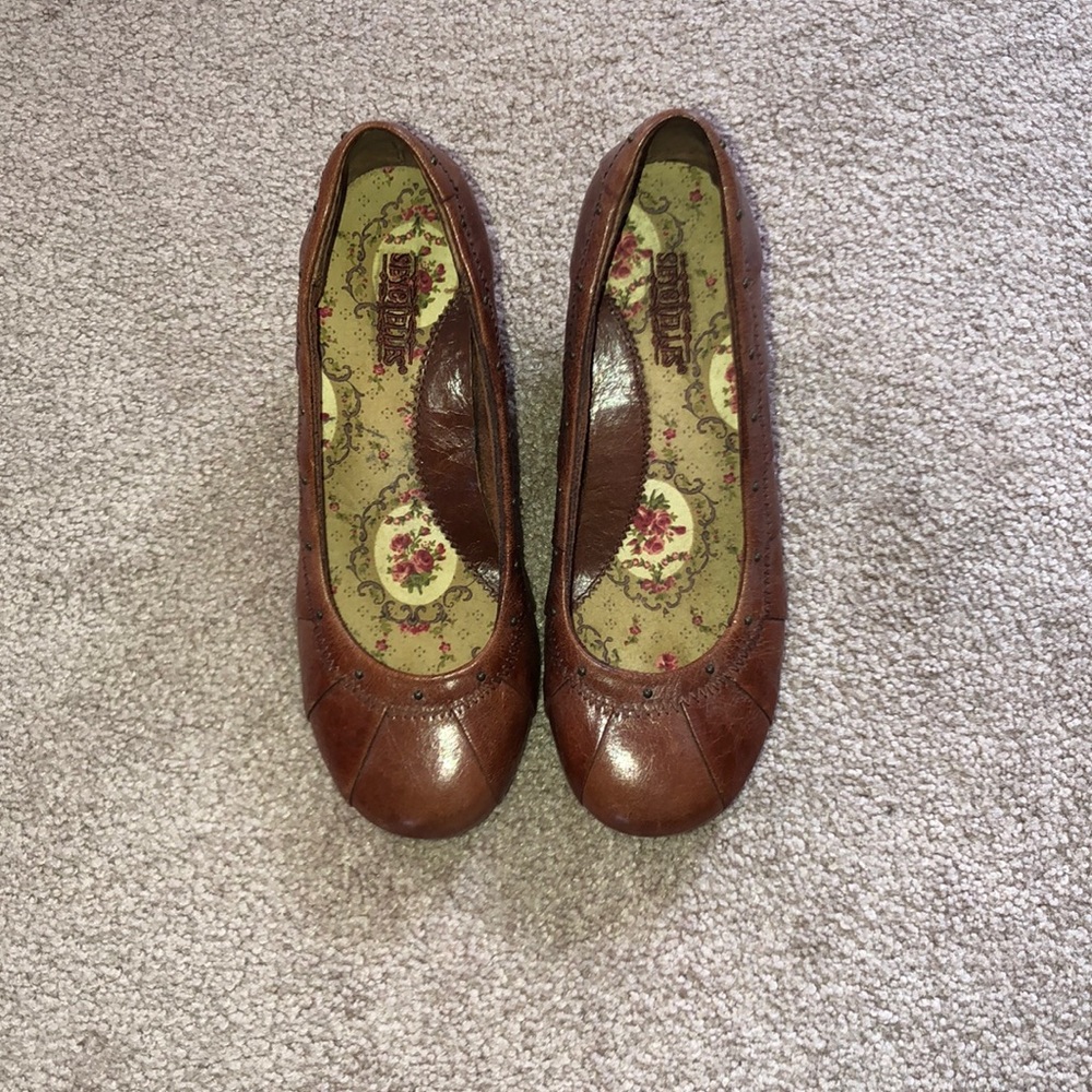 Shoes